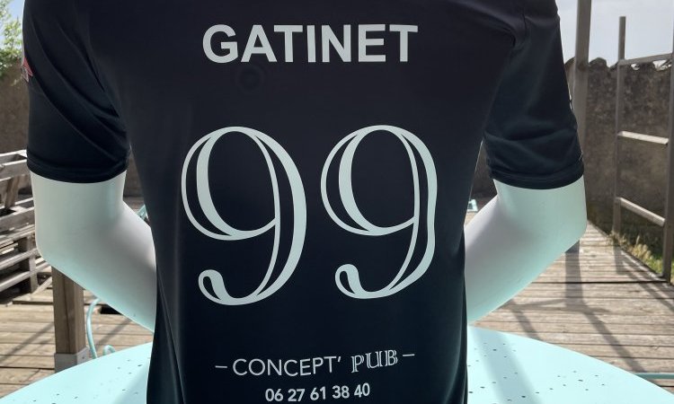 Concept' Pub - Création, découpe et flocage sur maillots de foot à La Chapelle de Guinchay
